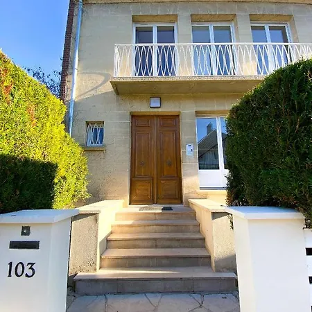 The Five, White House Amiens Henriville Διαμέρισμα